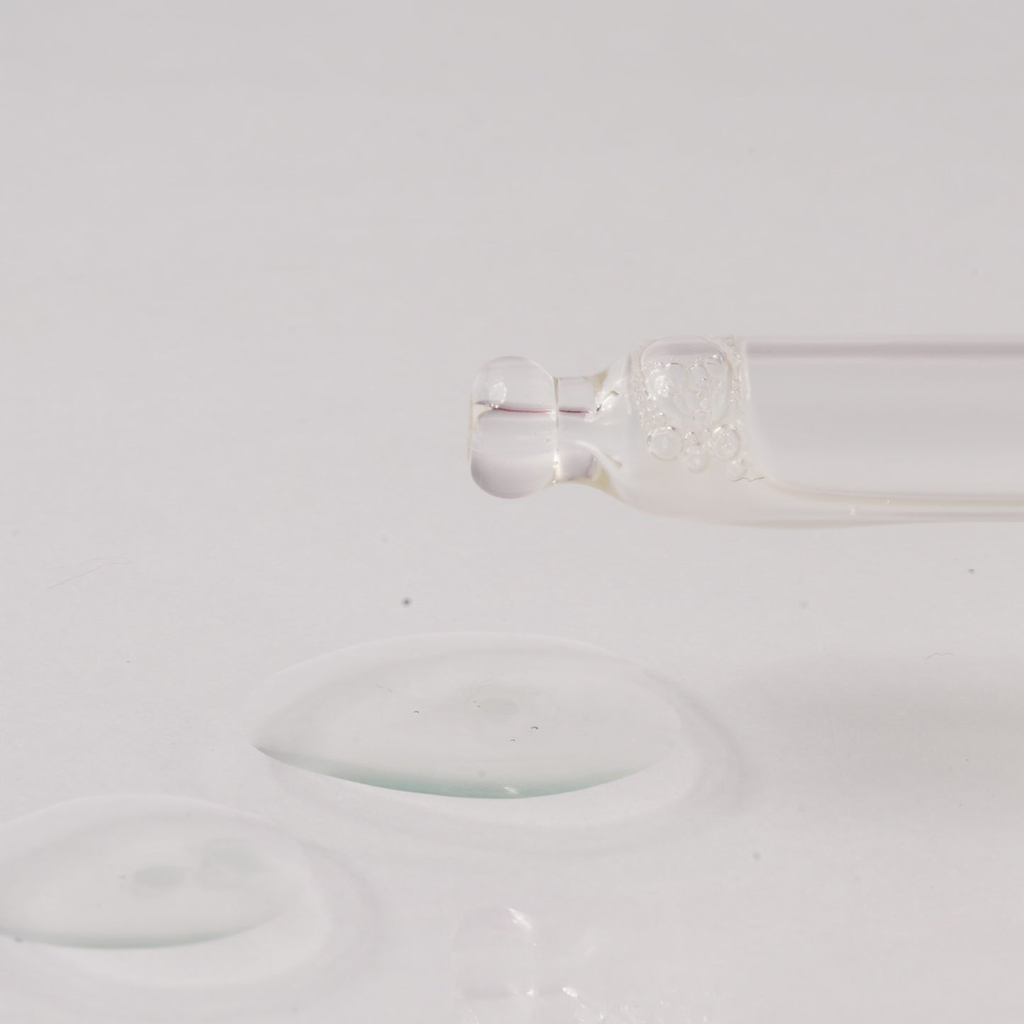 Overnight Exfoliation + Skin Renewal Serum With 10% AHA (20 ML)